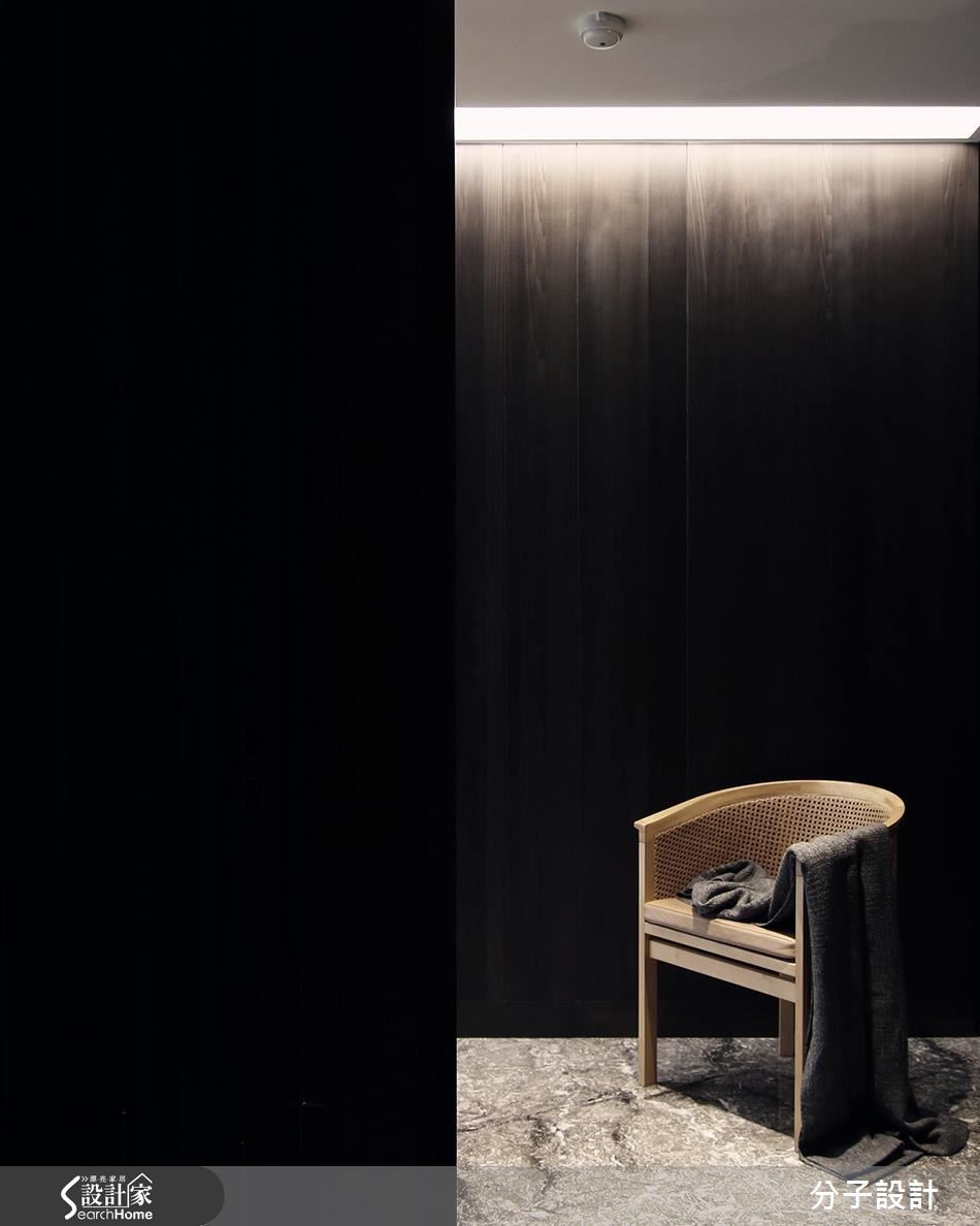 40 坪場域，設計師融入輕裝修手法，並結合開放式格局